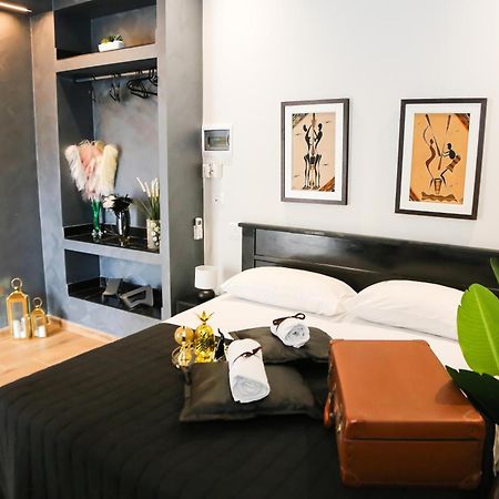Apartamento La Dimora Di Rebecca Bari Exterior foto