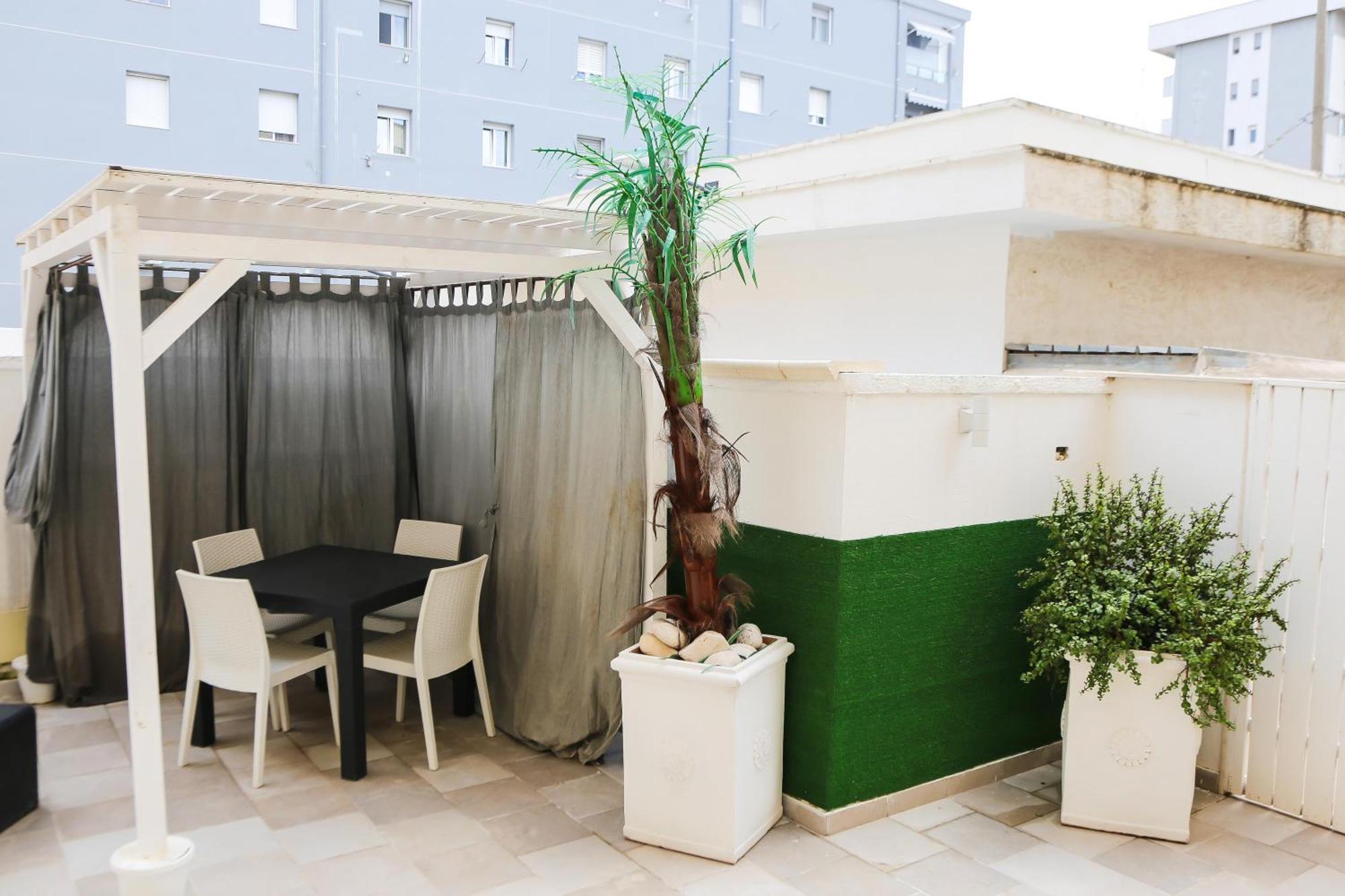 Apartamento La Dimora Di Rebecca Bari Exterior foto