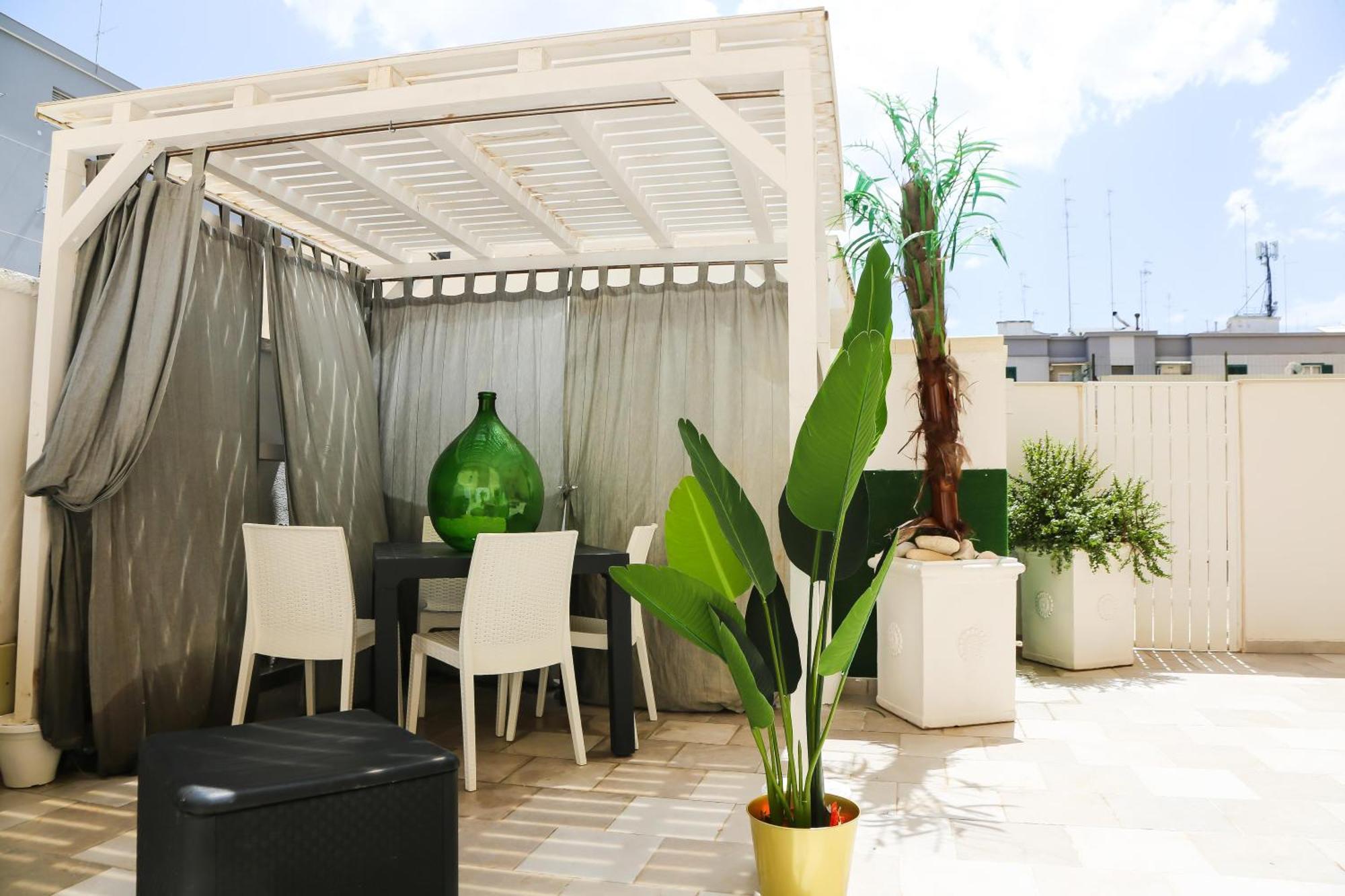 Apartamento La Dimora Di Rebecca Bari Exterior foto